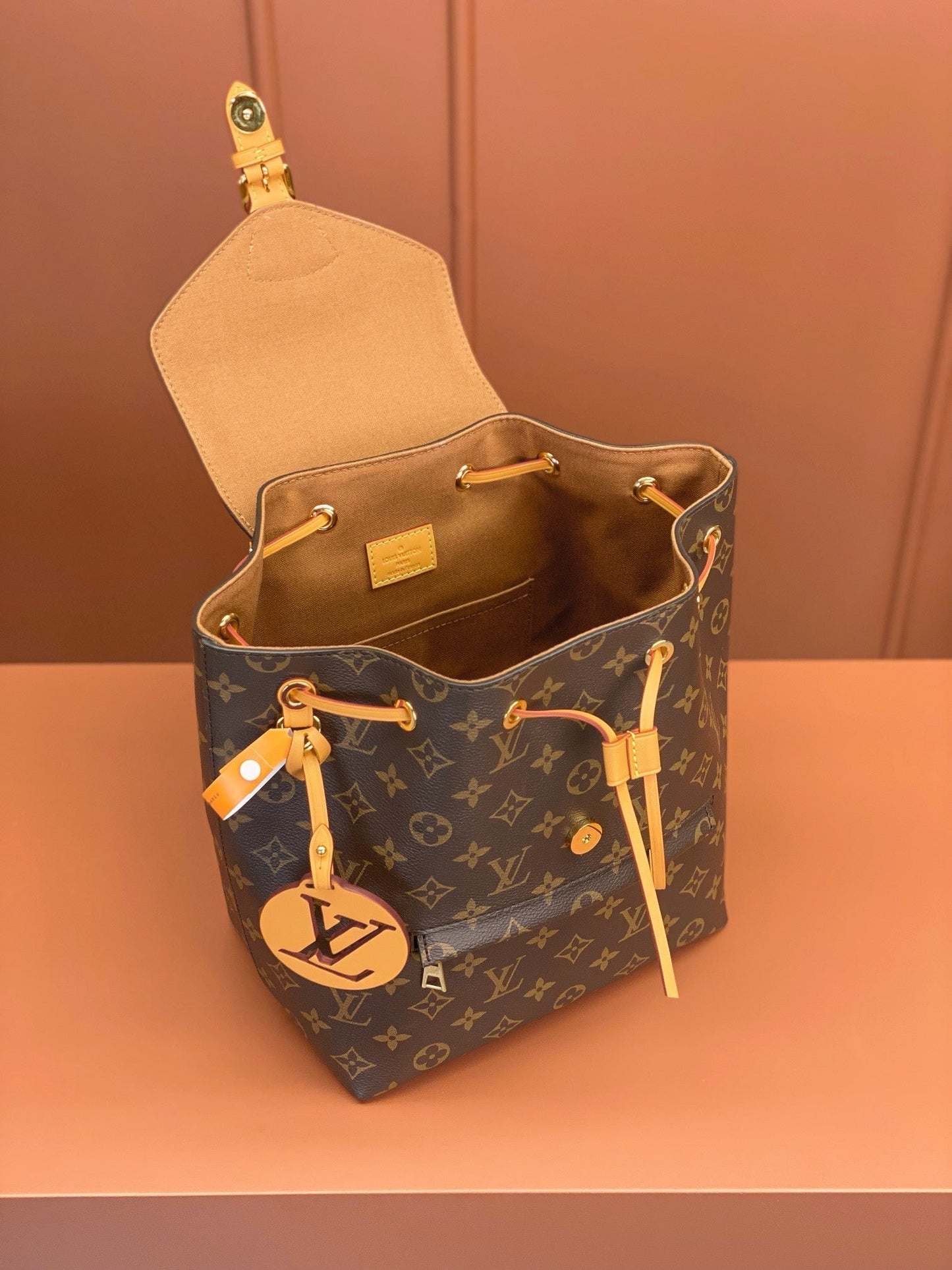 0528 Monogram Monsouris Nm Bb