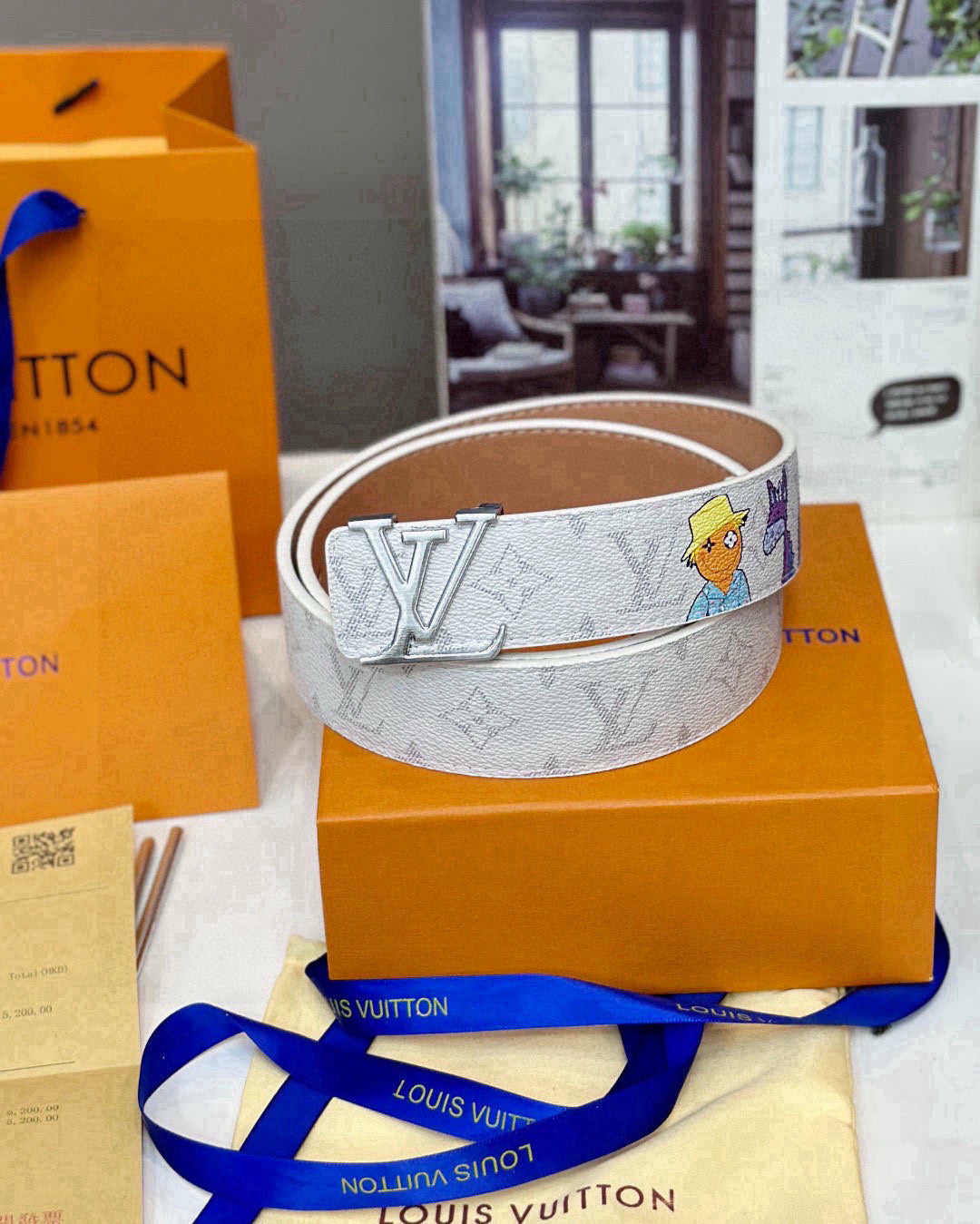 Lv White classic print with cartoon patterns (Silver)