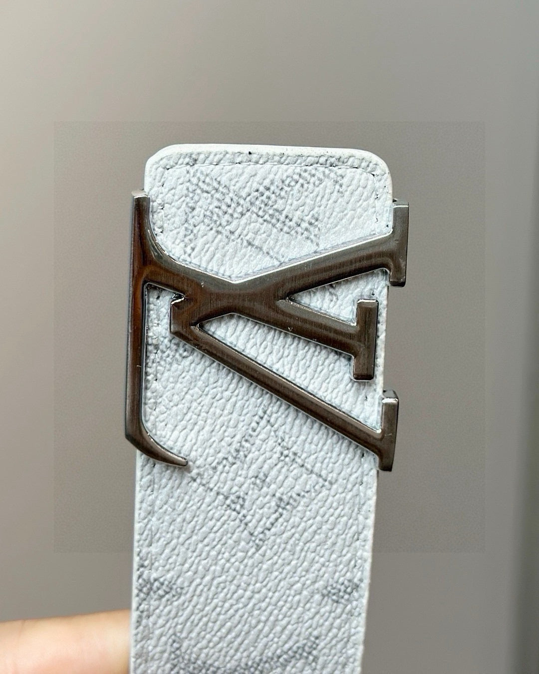 Lv White classic print with cartoon patterns (Silver)