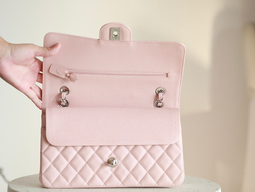 0528 Maxi Classic Handbag Grained Calfskin