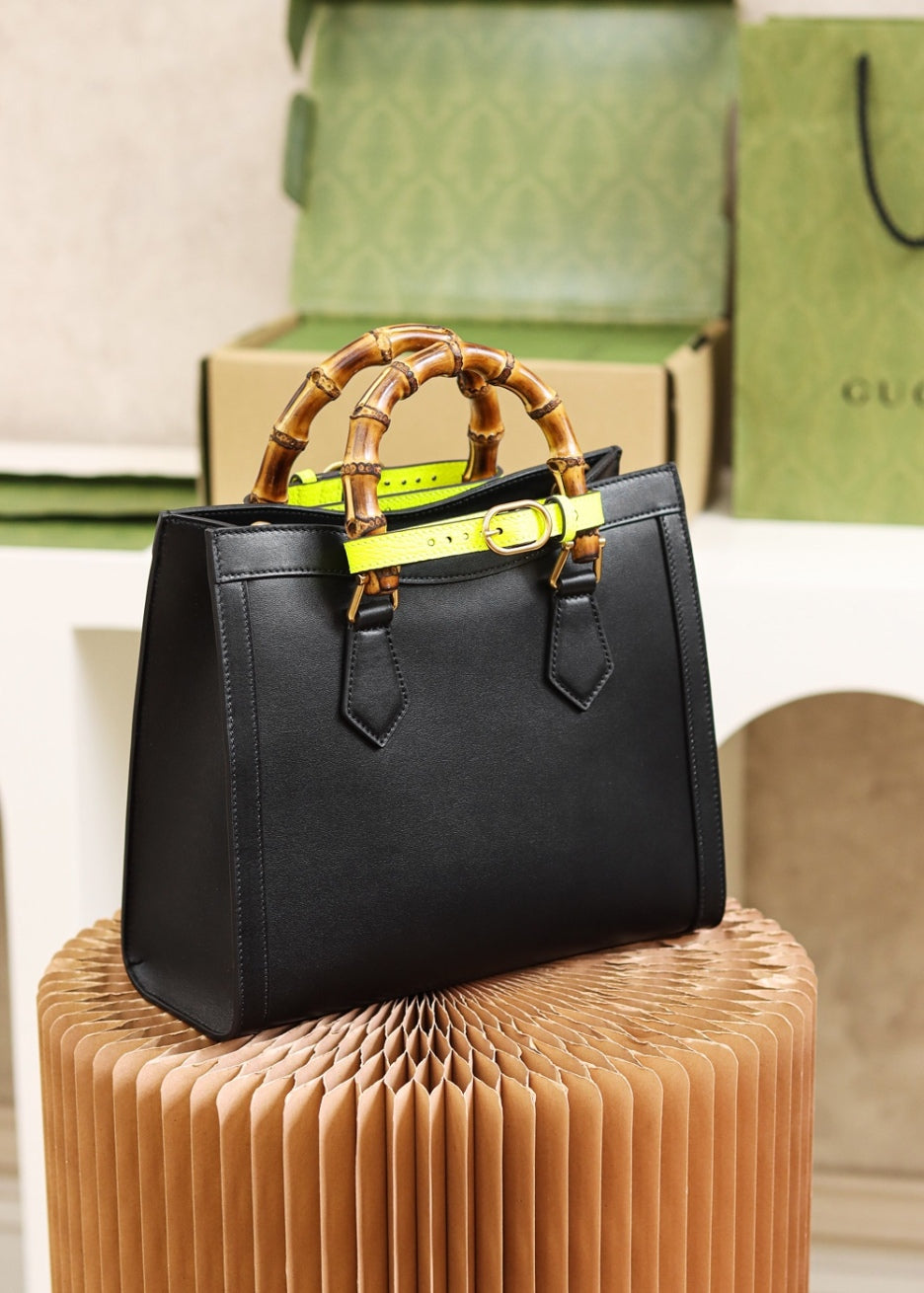 0528 Diana small tote bag black leather
