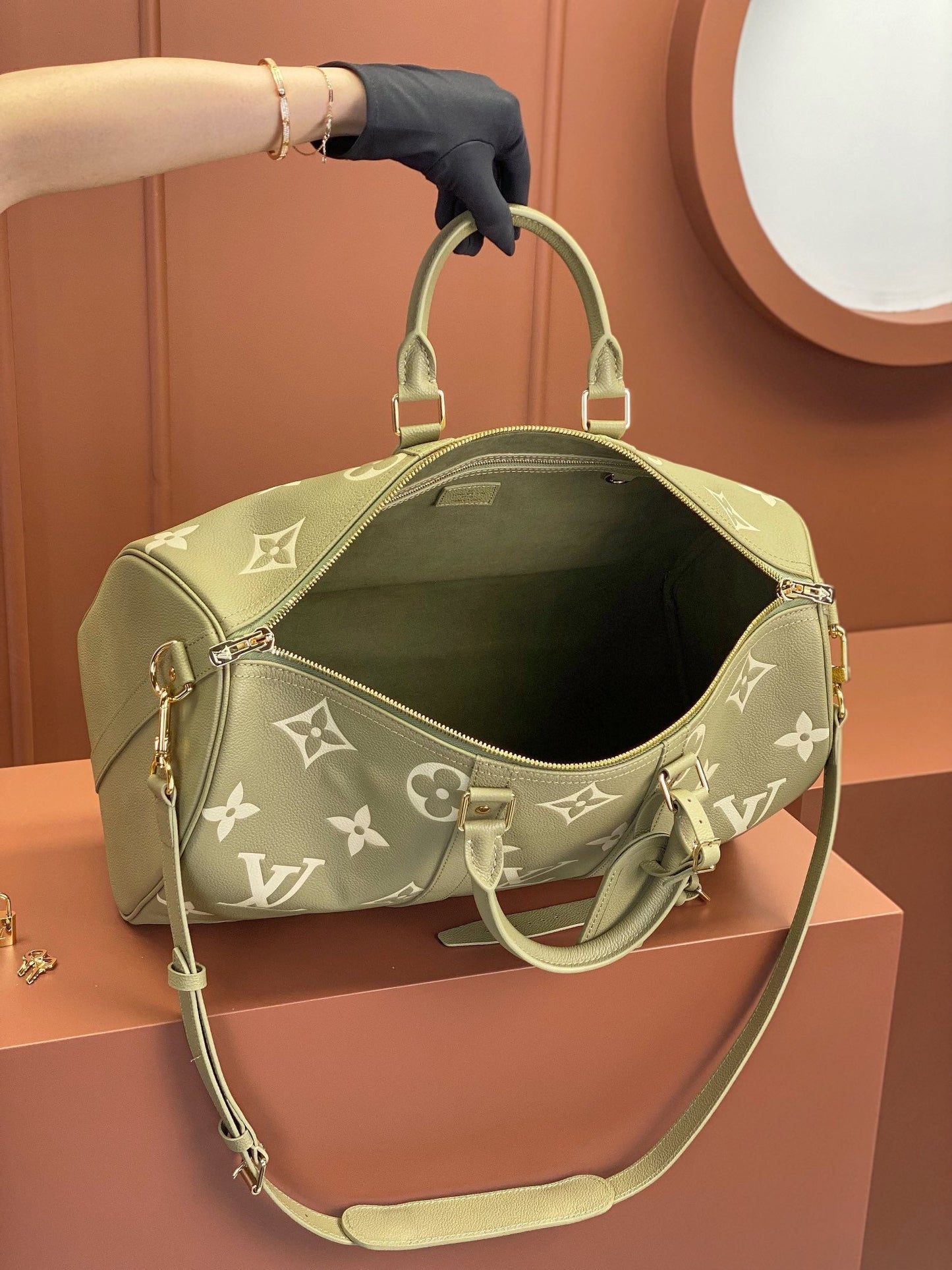 0528 Keepall Bandoulière 45 Monogram Empreinte Leather